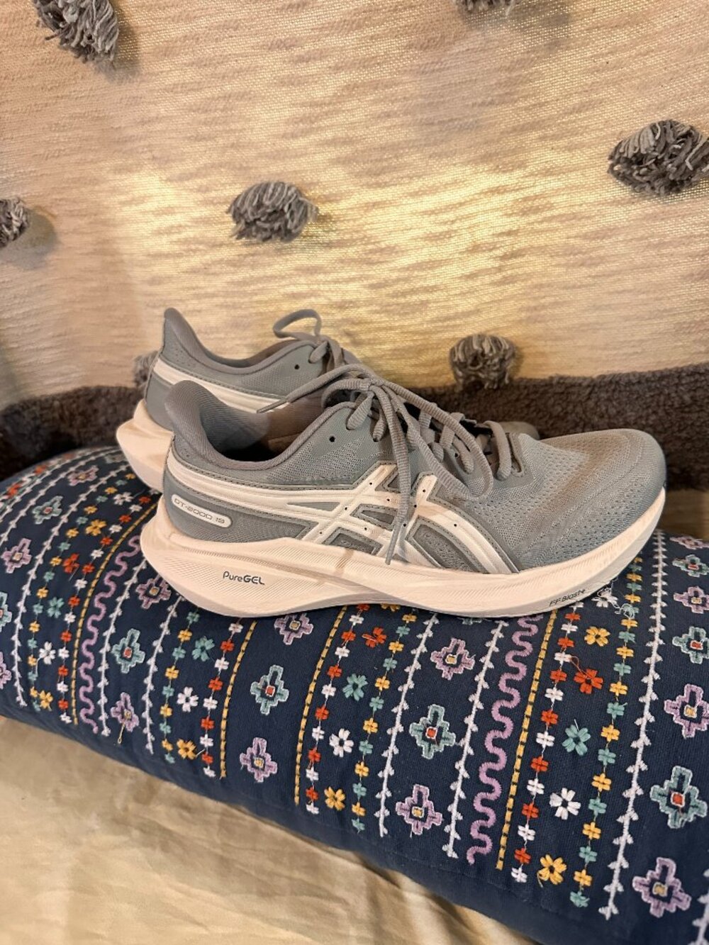 ASICS Women's GT-2000 13 "Asics Track Club" Running Shoes - Size 8